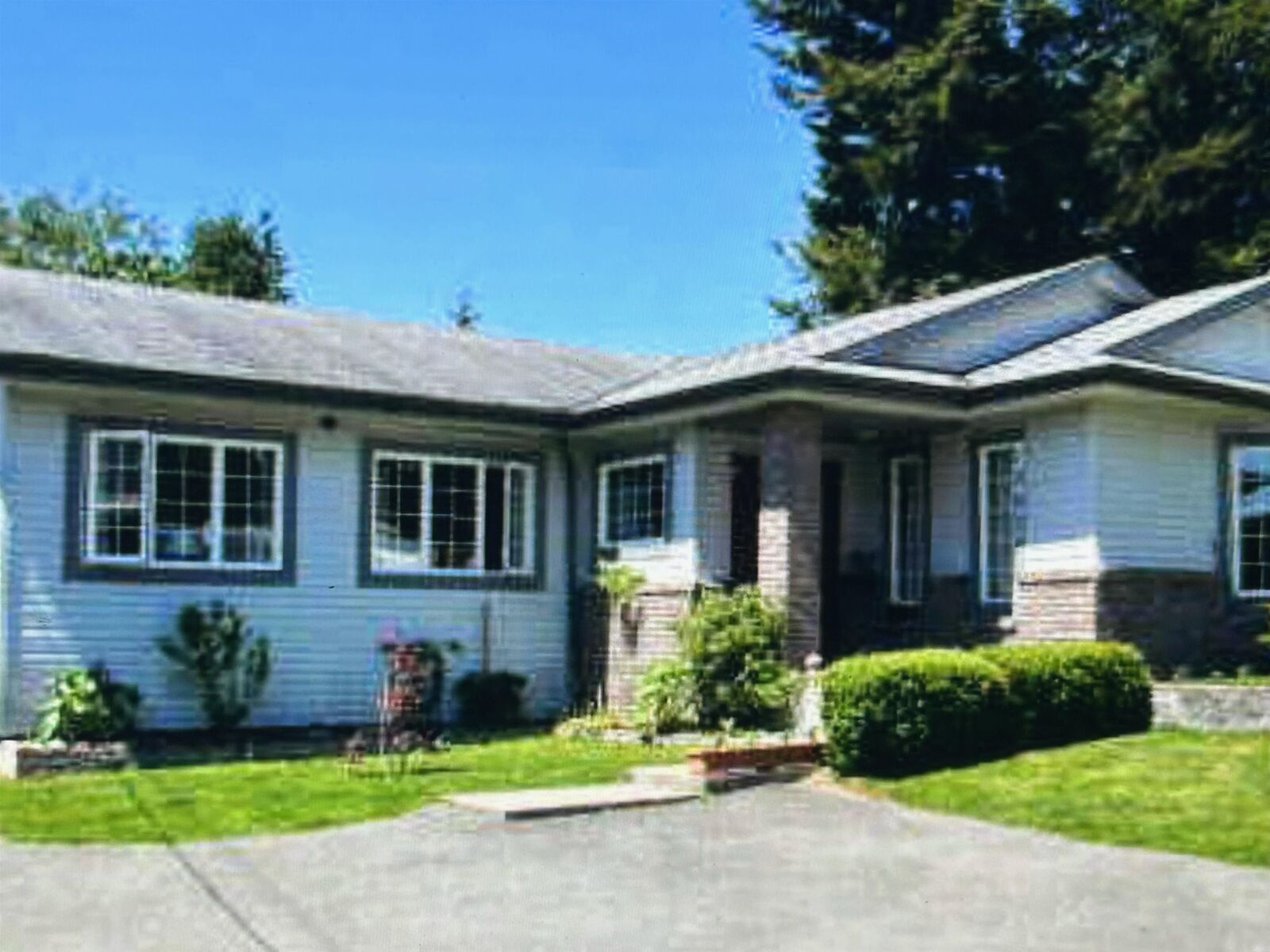 Property Photo: 7597 Wren Street BC V2V 3C2