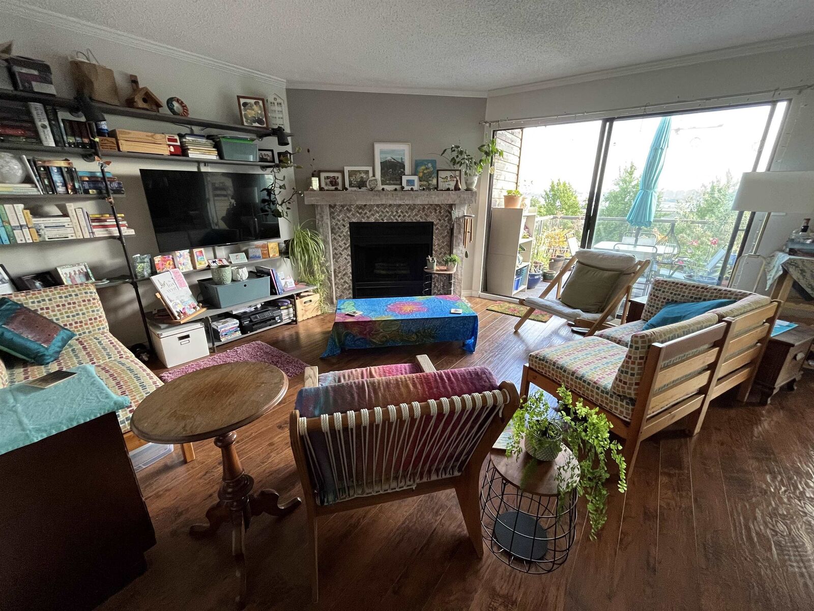 Property Photo:  220 E 4th Street 10  BC V7L 1H9 