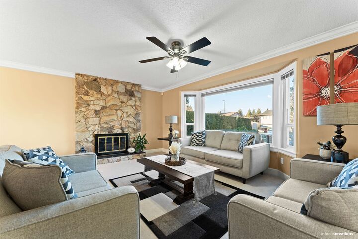 Property Photo: 15796 95A Avenue BC V4N 2L4