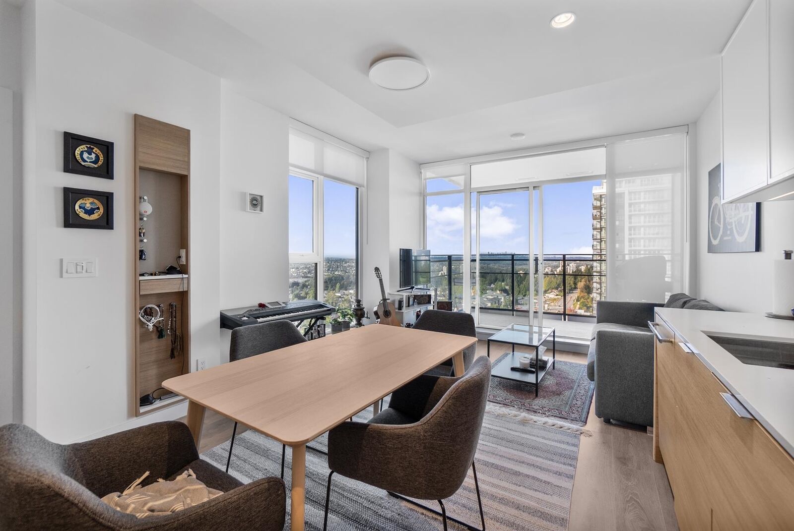 Property Photo:  1045 Austin Avenue 1806  BC V3K 0G9 