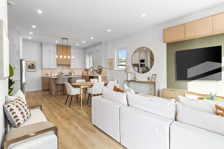 Property Photo: 16761 21 Avenue 102 BC V3Z 9X8