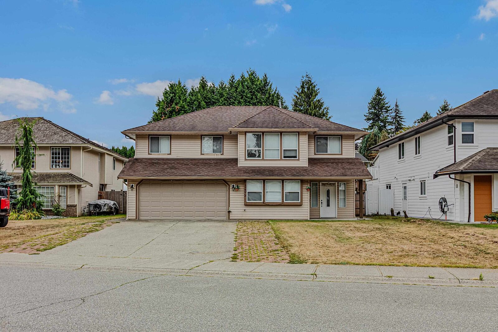 Property Photo: 32878 Harwood Place BC V2S 7C1