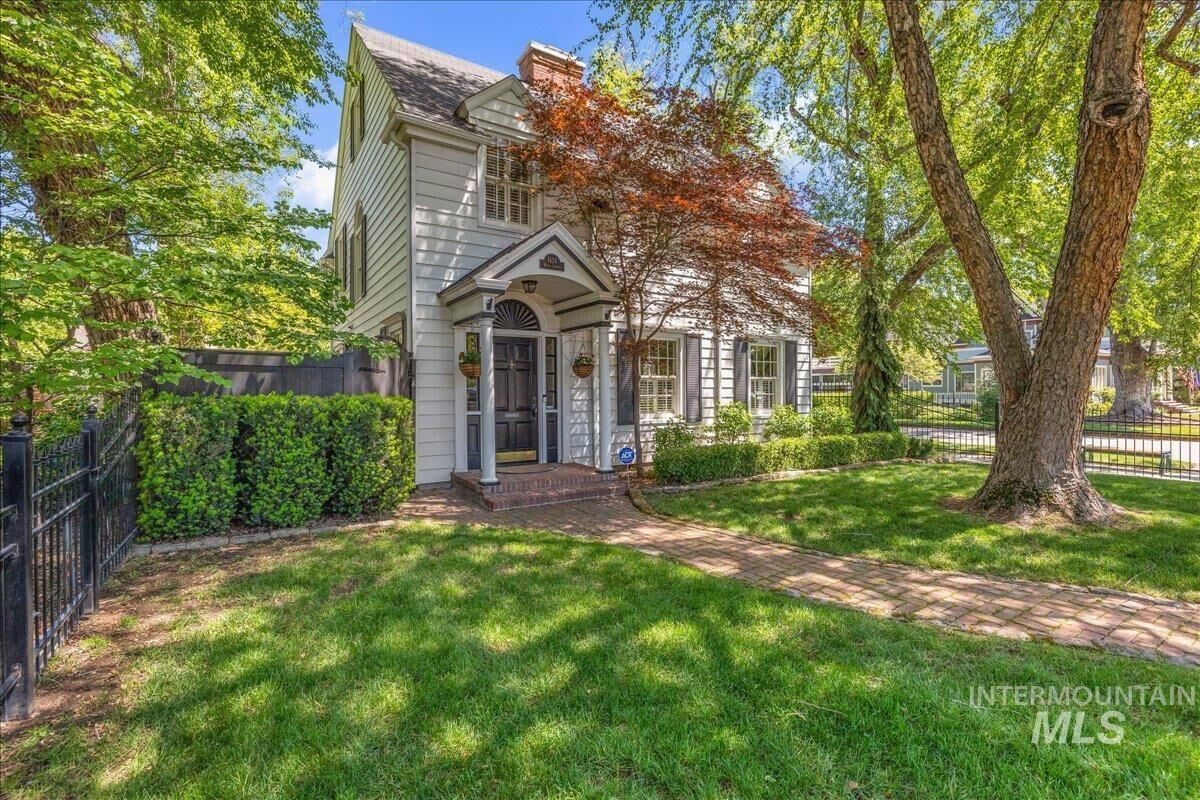 Property Photo:  1424 E Warm Springs Ave  ID 83712 