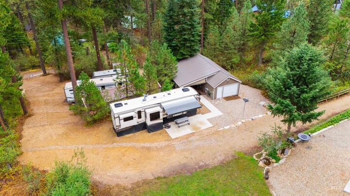Property Photo:  9 Shadow Lane  ID 83622 