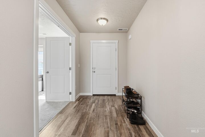 Property Photo:  4026 E Hawk Ridge Dr  ID 83686 