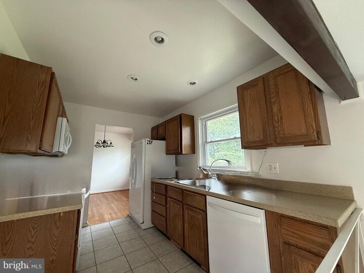 Property Photo:  3921 Forest Grove Drive  VA 22003 