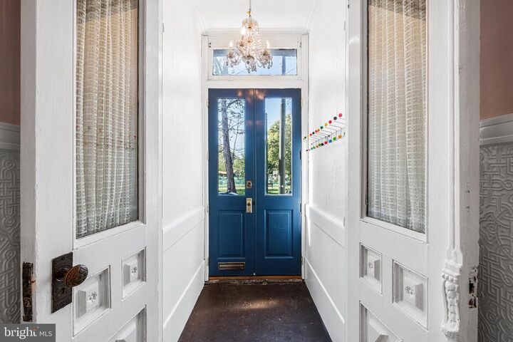 Property Photo:  329 Tasker Street  PA 19148 