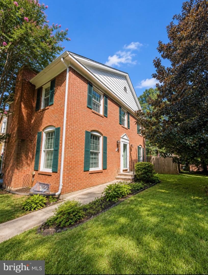 Property Photo: 7026 Leebrad Street VA 22151
