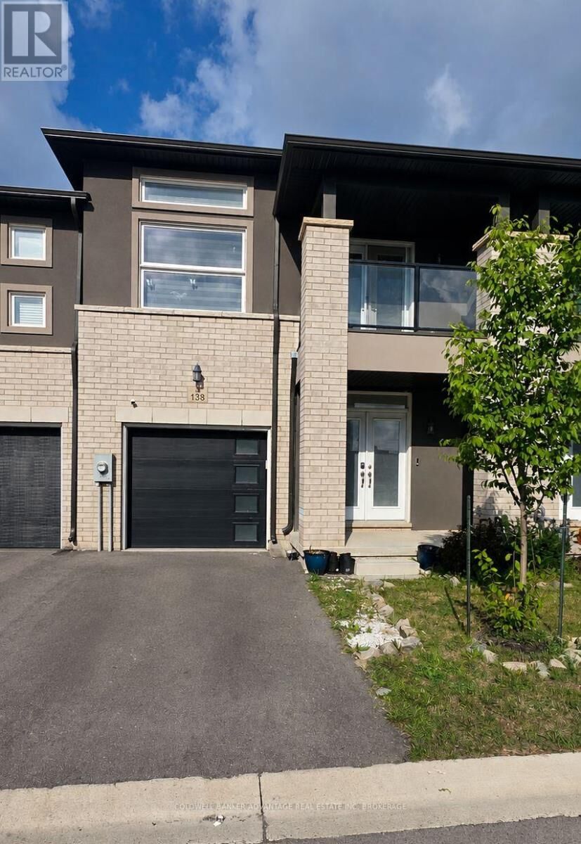 Property Photo:  138 Renfrew Trail  ON L3C 0K2 