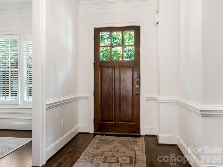 Property Photo:  221 Crownsgate Court  NC 28207 