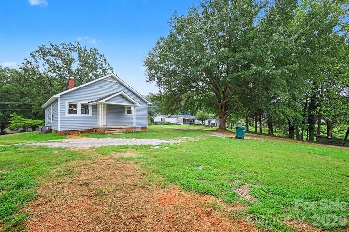 Property Photo:  1550 Saw Road  NC 28023 