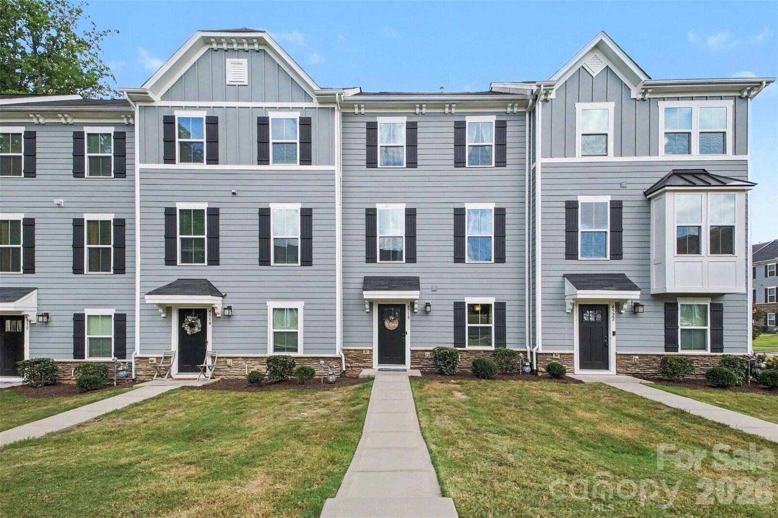 Property Photo: 4518 Valley Walk Drive NC 28216