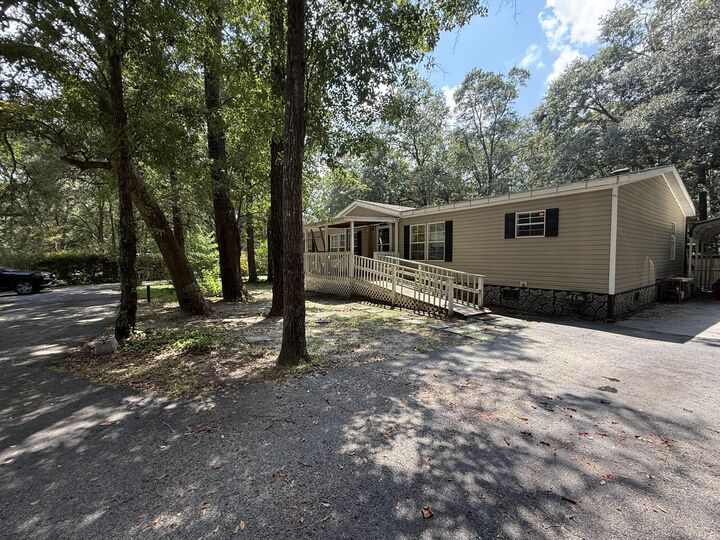 Property Photo: 100 Dunmeyer Loop Road SC 29485