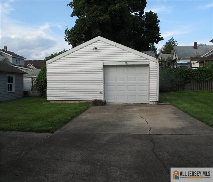 Property Photo:  9 Elmwood Place  NJ 08902 