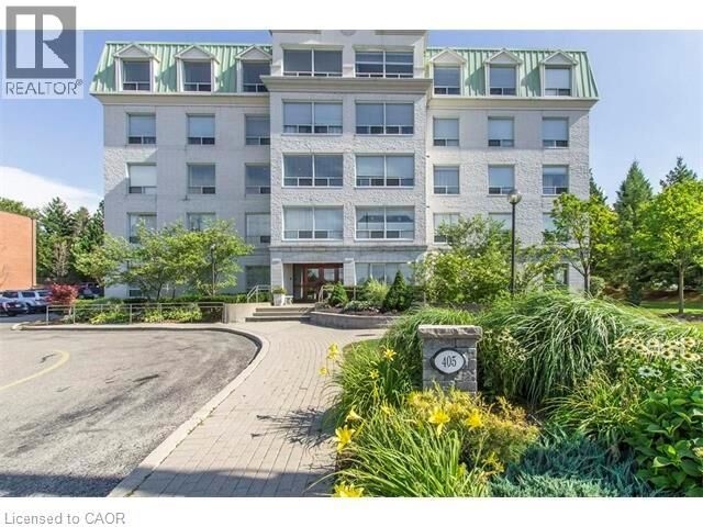 Property Photo:  405 Erb Street West 102  ON N2L 1W7 