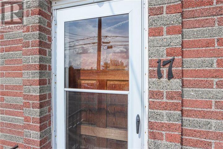 Property Photo:  17 Landsend Street  ON P3C 1B9 