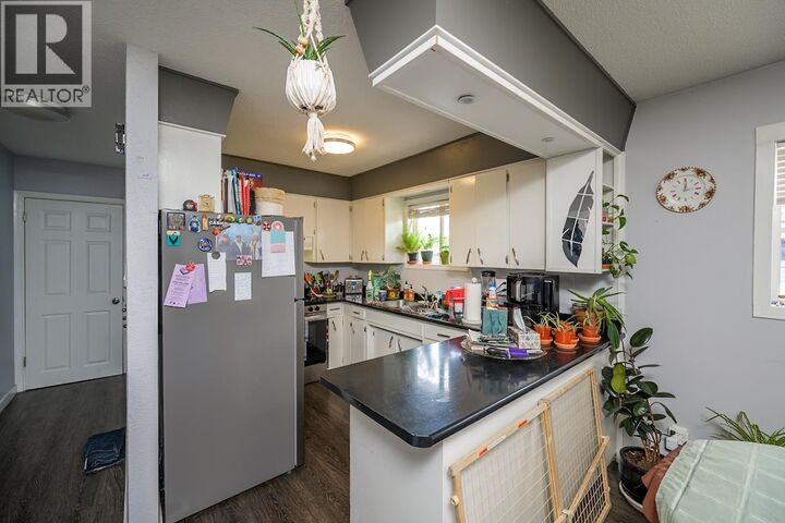 Property Photo: 1918 Vine Street BC V2L 2W8