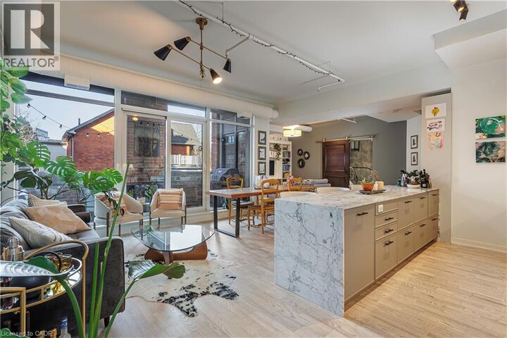 152 Annette Street 208 — photo 1