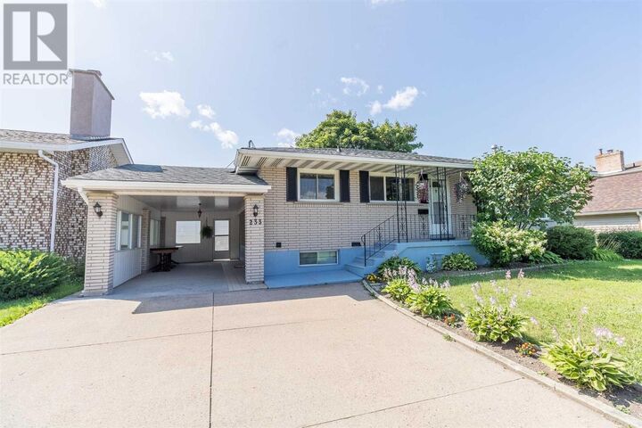 Property Photo:  233 Grand Blvd  ON P6B 4S9 