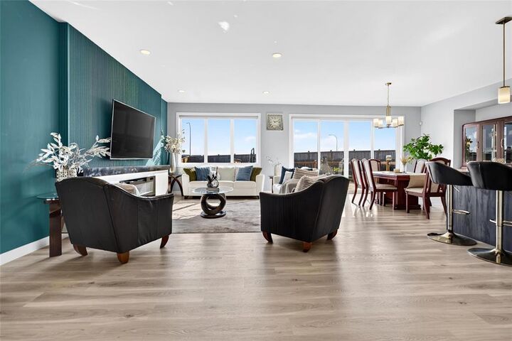 Property Photo: 25 Penwarden Cove MB R3Y 2C5