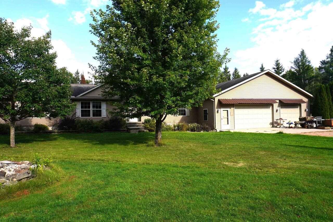 Property Photo:  N6199 Rangeline Road  WI 54424 