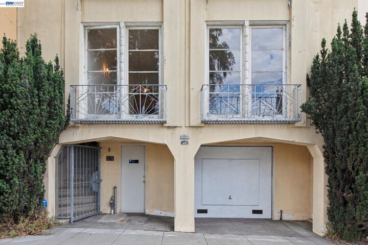 Property Photo:  83-85 Stanyan St  CA 94118 