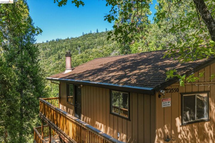 Property Photo: 20550 Deerhaven Dr CA 95379