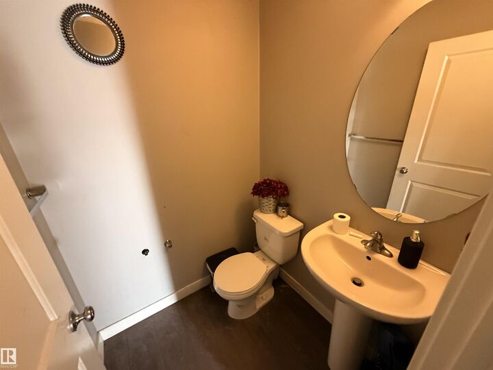 Property Photo:  3317 11 Avenue NW  AB T6T 2C5 