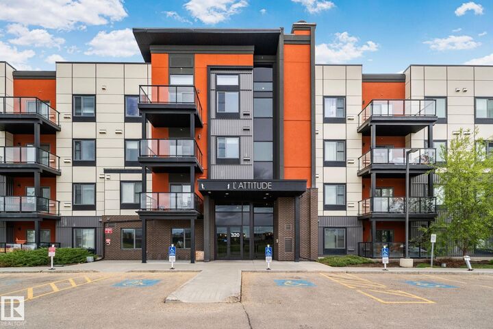 320 Ambleside Link Link SW 218 — photo 1