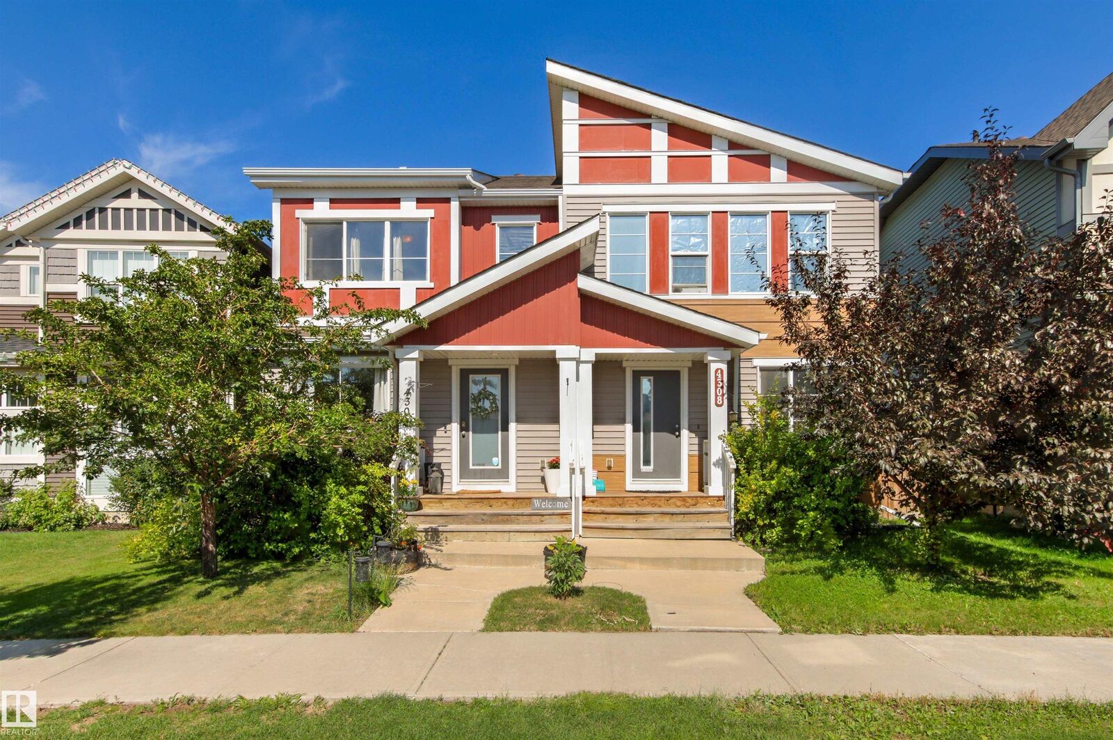 Property Photo:  4306 Prowse Link Link SW  AB T6W 3A7 