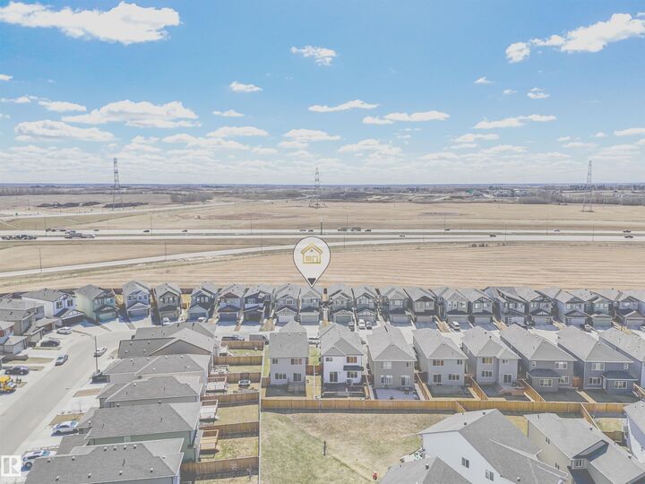 Property Photo:  2435 12 Avenue NW  AB T6T 2M6 