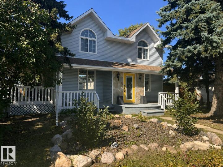 Property Photo:  9828 110 Street  AB T7P 1P6 