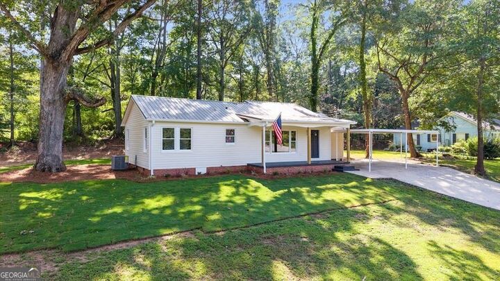 Property Photo: 227 Bennett Street AL 36264