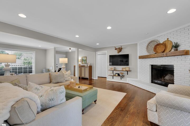 Property Photo:  206 Bloomfield Lane  SC 29650 