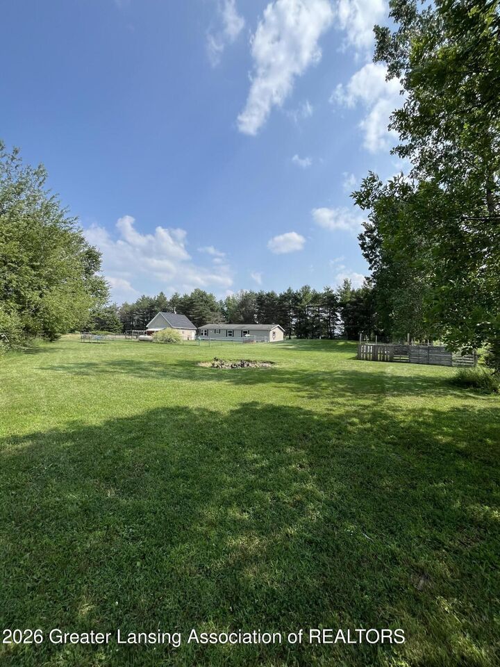 Property Photo: 3148 Tyrrell Road MI 48867