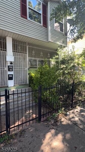 Property Photo:  27 16th Ave 1  NJ 07103 
