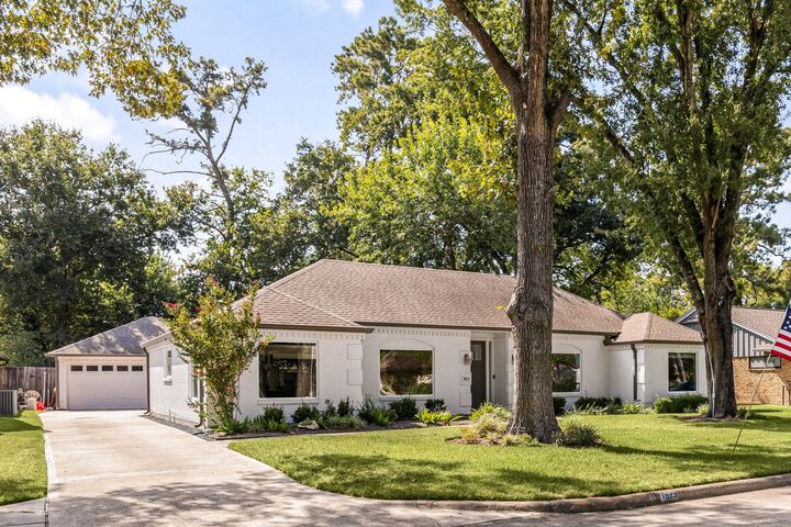 Property Photo: 1823 Nocturne Lane TX 77043