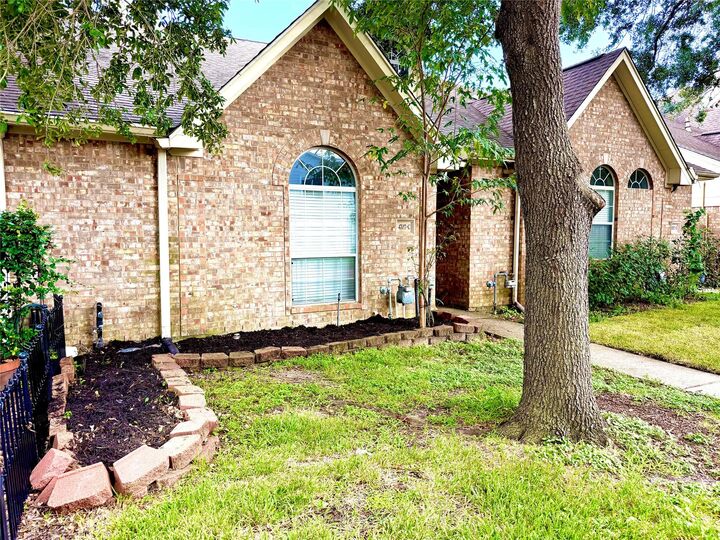 Property Photo: 4707 Cashel Circle C TX 77069
