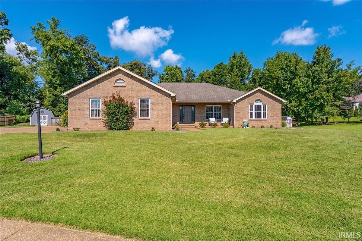 Property Photo:  2533 Oak Trail Drive  IN 47630 