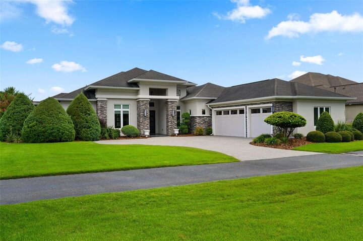 Property Photo: 2807 SW 117th Street FL 32608