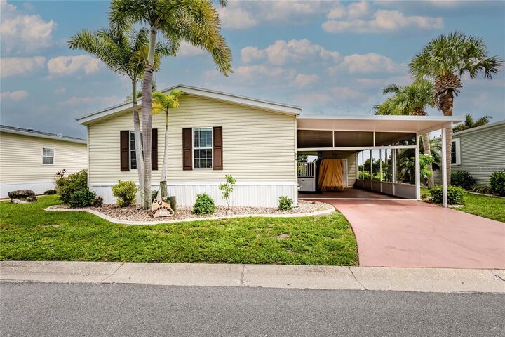 Property Photo:  2100 Kings Highway 314  FL 33980 