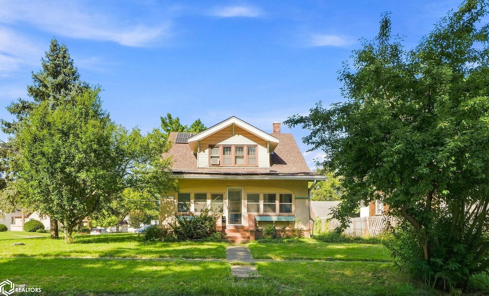 Property Photo:  1305 N 7th Street  IA 52601 