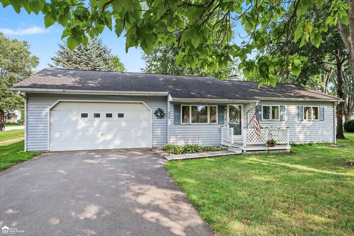 Property Photo: 314 N Saginaw Street MI 48457-9744