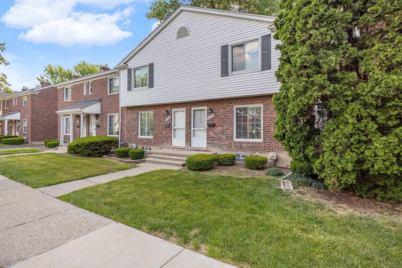 Property Photo:  23056 Gary Lane  MI 48080 