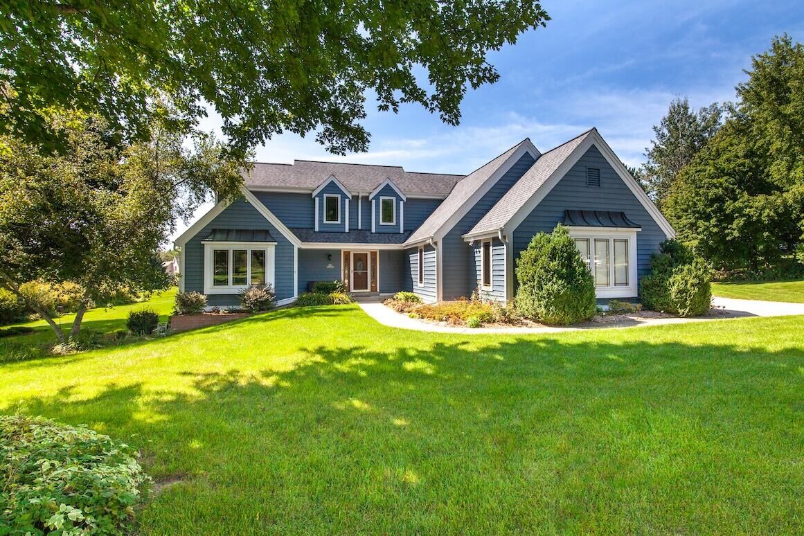 Property Photo:  N39w32963 High Hill Ct  WI 53058 