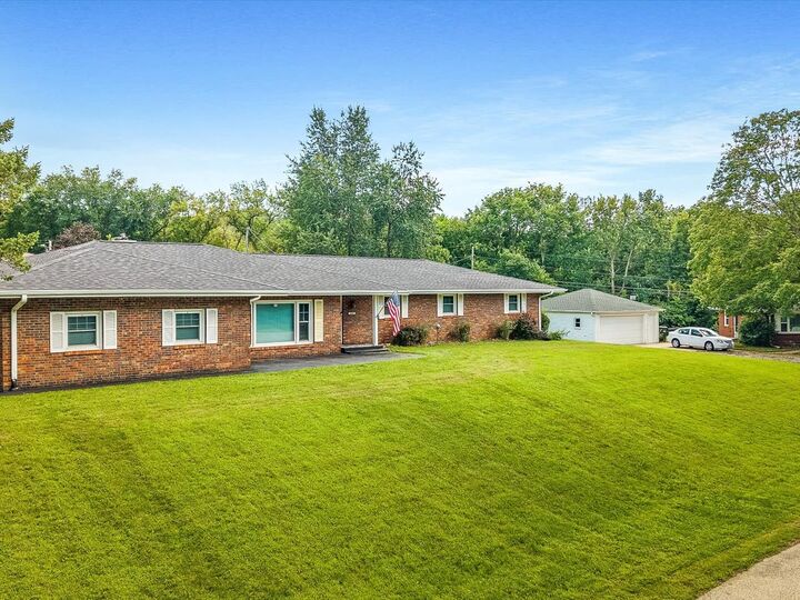 Property Photo: 5420 Golden Prairie Circle IL 61109