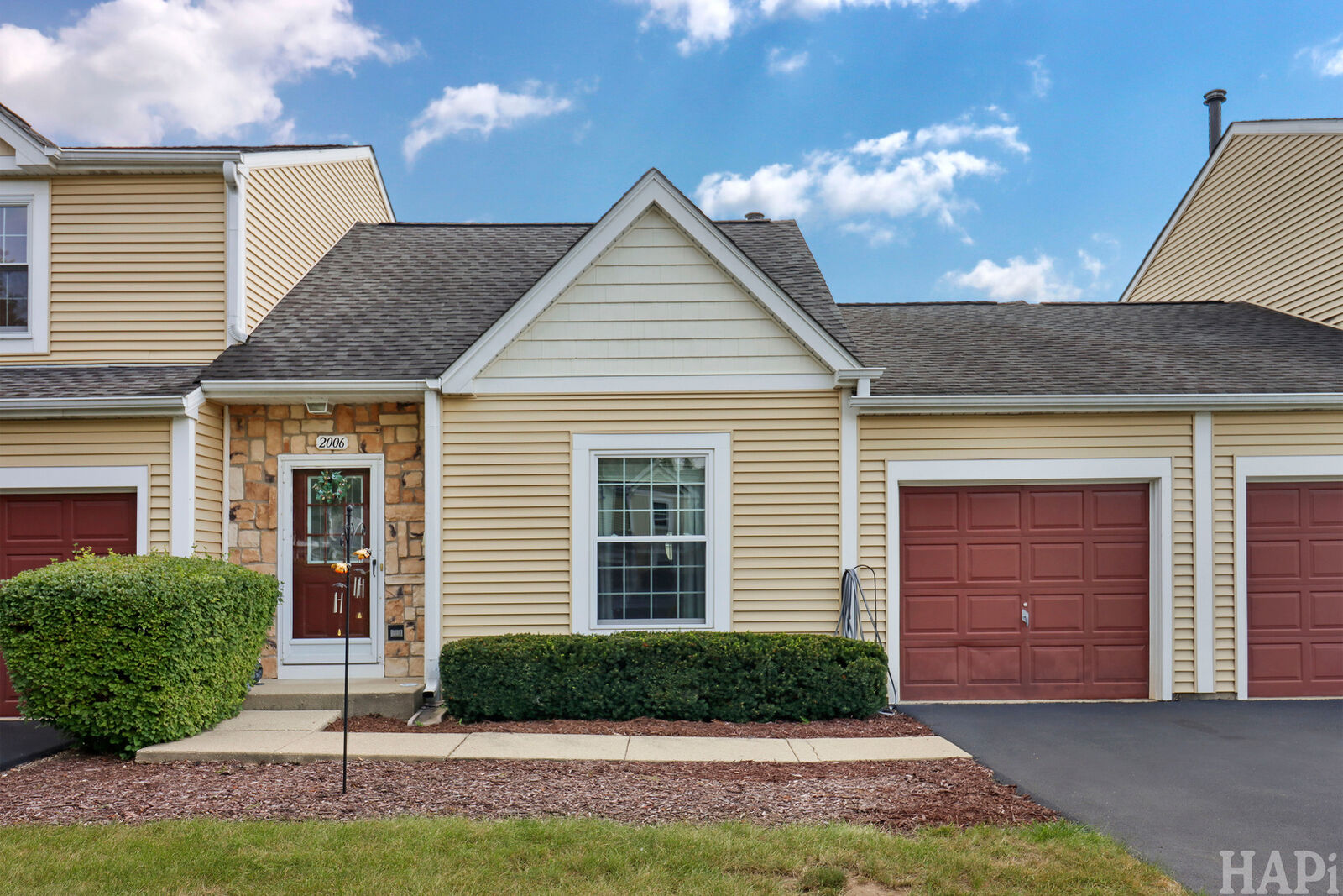 Property Photo: 2006 Teton Parkway IL 60102
