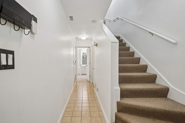 Property Photo:  1007 E 61st Street  IL 60637 