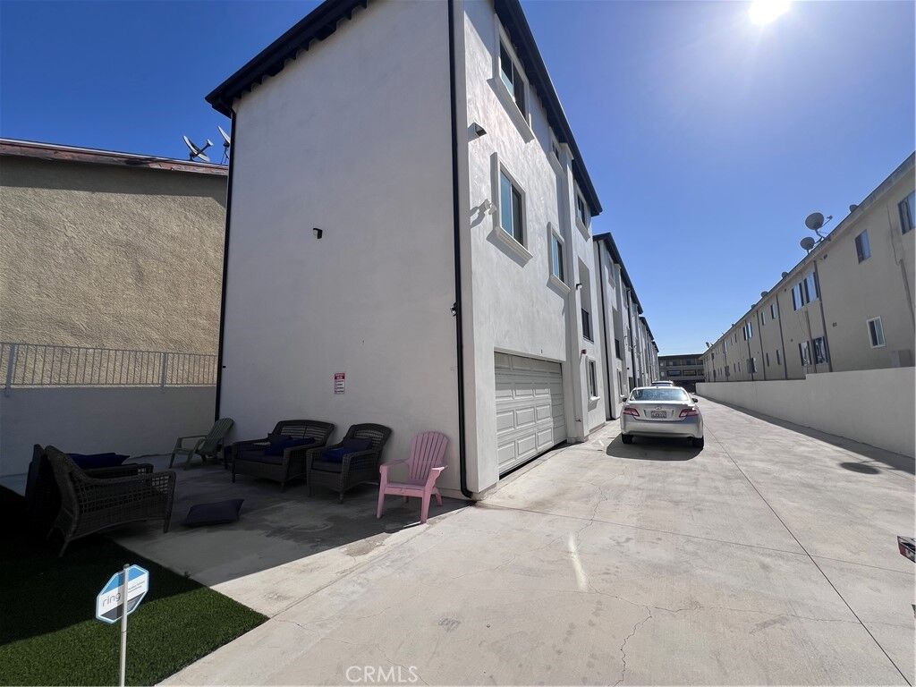 Property Photo:  13927 Chadron Ave G  CA 90250 