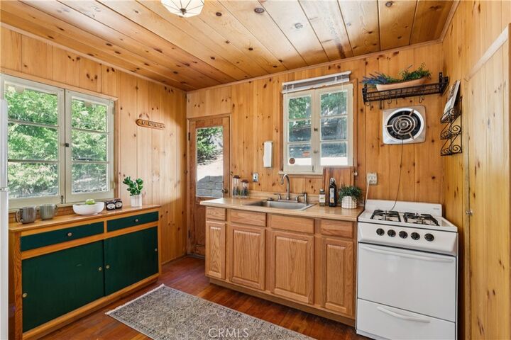 Property Photo: 27260 Little Bear Road CA 92317